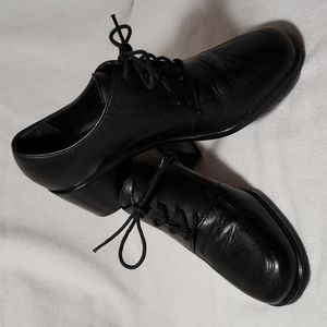 Bandolino McGuire made in Brazil 5.5 Black Never worn.   I love these shoes